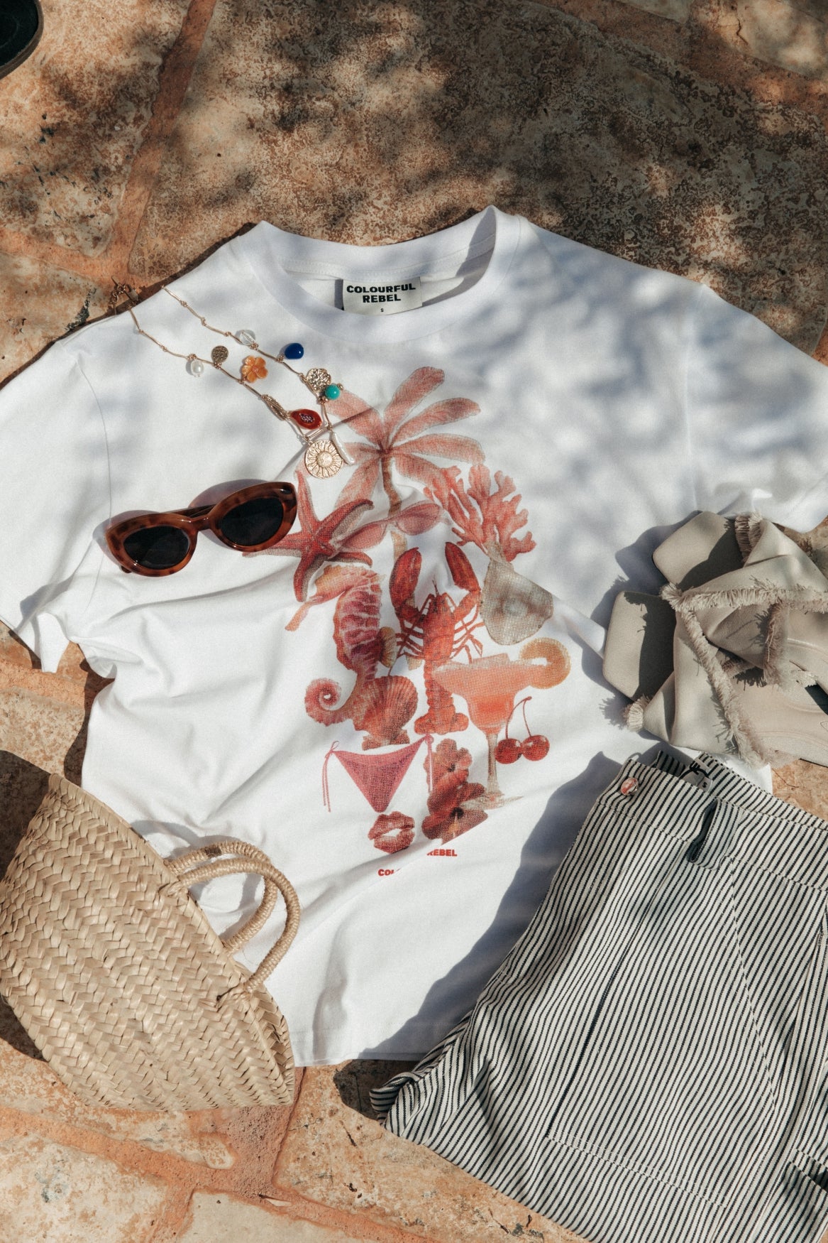 Beach Items Loosefit Tee