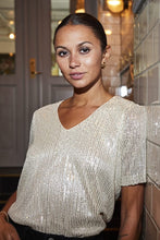Lade das Bild in den Galerie-Viewer, KAbolette Blouse v-neck
