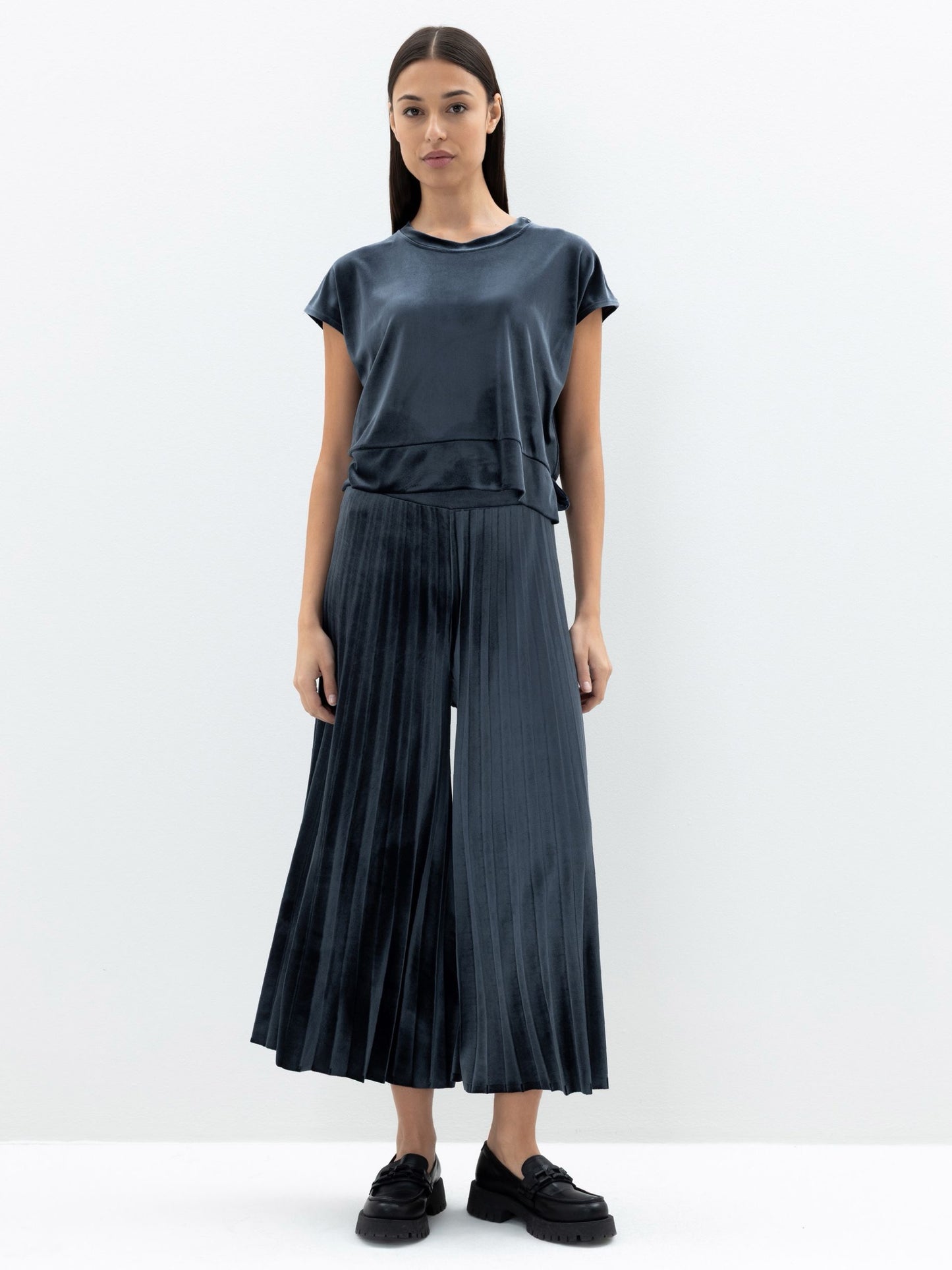 Yemina Jersey Velour