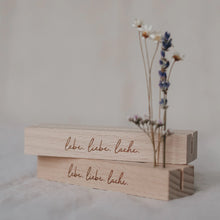 Lade das Bild in den Galerie-Viewer, Karten- und Blumenhalter 2er Set - 12 cm Lebe Liebe Lache
