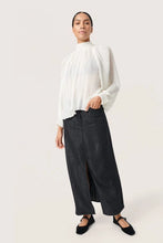 Lade das Bild in den Galerie-Viewer, SLChrisley Blouse LS
