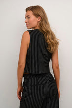 Lade das Bild in den Galerie-Viewer, KAprilla Waistcoat
