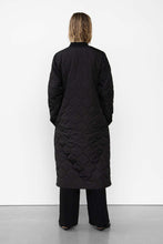 Lade das Bild in den Galerie-Viewer, WBLcopenhagen quilted coat
