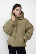Lade das Bild in den Galerie-Viewer, WBLKYLIE REAL DOWN JACKET
