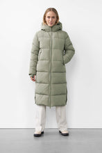Lade das Bild in den Galerie-Viewer, WBLGLORIAN LONG PUFFER COAT
