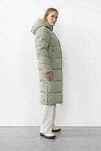Lade das Bild in den Galerie-Viewer, WBLGLORIAN LONG PUFFER COAT
