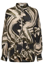 Lade das Bild in den Galerie-Viewer, KAsophia Boxy Batwing Shirt
