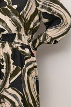 Lade das Bild in den Galerie-Viewer, KAsophia Short Dress
