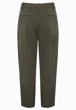 Lade das Bild in den Galerie-Viewer, KAmerle Pants Suiting
