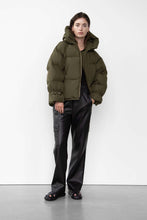Lade das Bild in den Galerie-Viewer, WBLkylie Real Down Jacket
