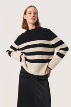 Lade das Bild in den Galerie-Viewer, SLMolina Stripe Crew Neck STUDIO
