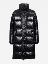 Lade das Bild in den Galerie-Viewer, Tam Coat Shiny Nylon Recycled
