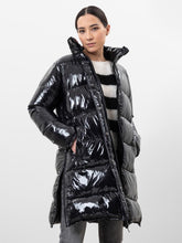 Lade das Bild in den Galerie-Viewer, Tam Coat Shiny Nylon Recycled
