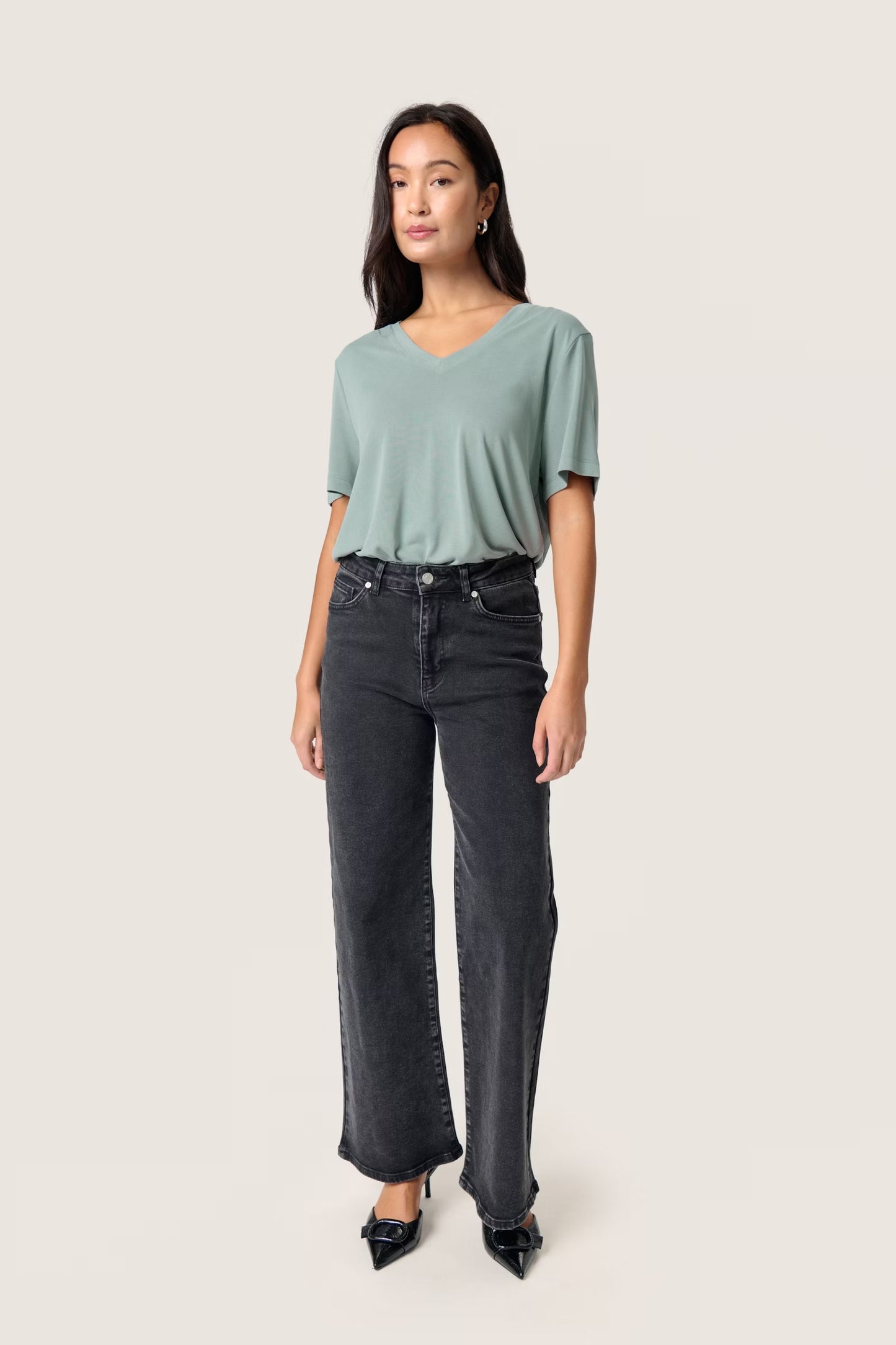 SLColumbine Loose Fit V-Neck SS
