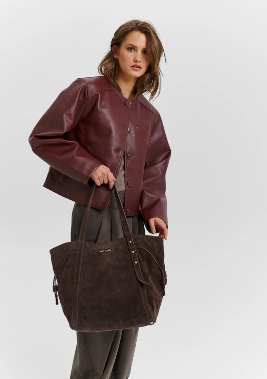 Pretty Wonder Suede M