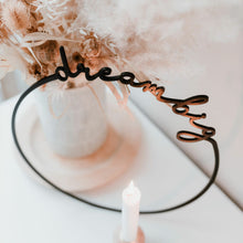 Lade das Bild in den Galerie-Viewer, Holzkranz dream big
