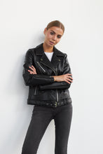 Lade das Bild in den Galerie-Viewer, WBL MELISSA FAUX LEATHER BIKER
